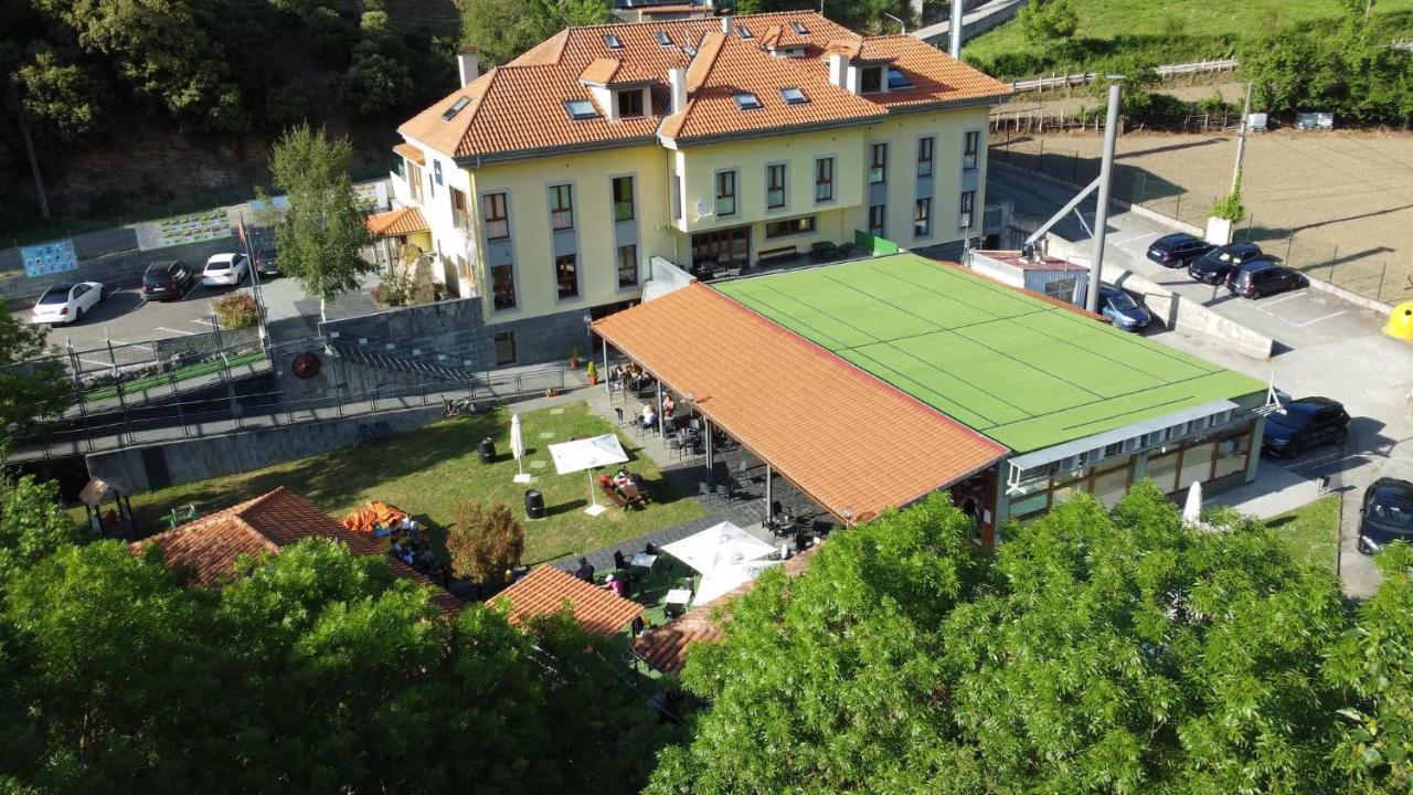 Hotel Santa Cristina Pola de Lena Exterior photo